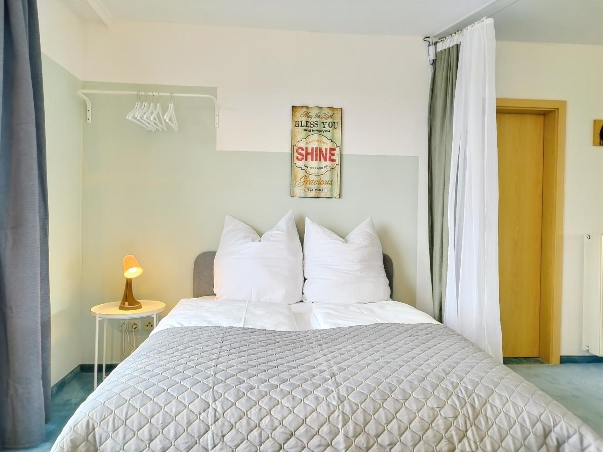 Seeblickapartment Fuer Bis Zu 12, Nuernberg & Schwabach In 30-35 Minuten Zu Erreichen, Sauna, Arbeitsplatz, Dachterrasse & Grill Spalt Buitenkant foto