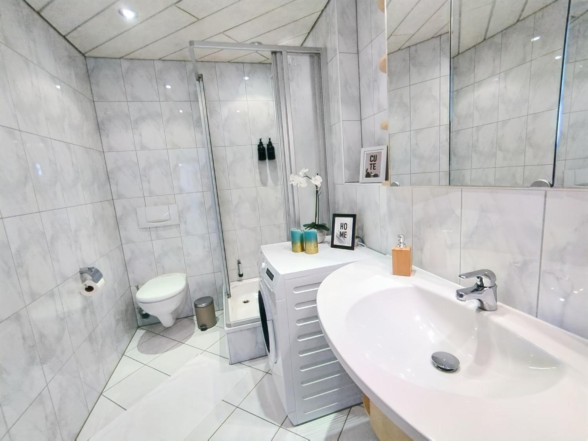 Seeblickapartment Fuer Bis Zu 12, Nuernberg & Schwabach In 30-35 Minuten Zu Erreichen, Sauna, Arbeitsplatz, Dachterrasse & Grill Spalt Buitenkant foto