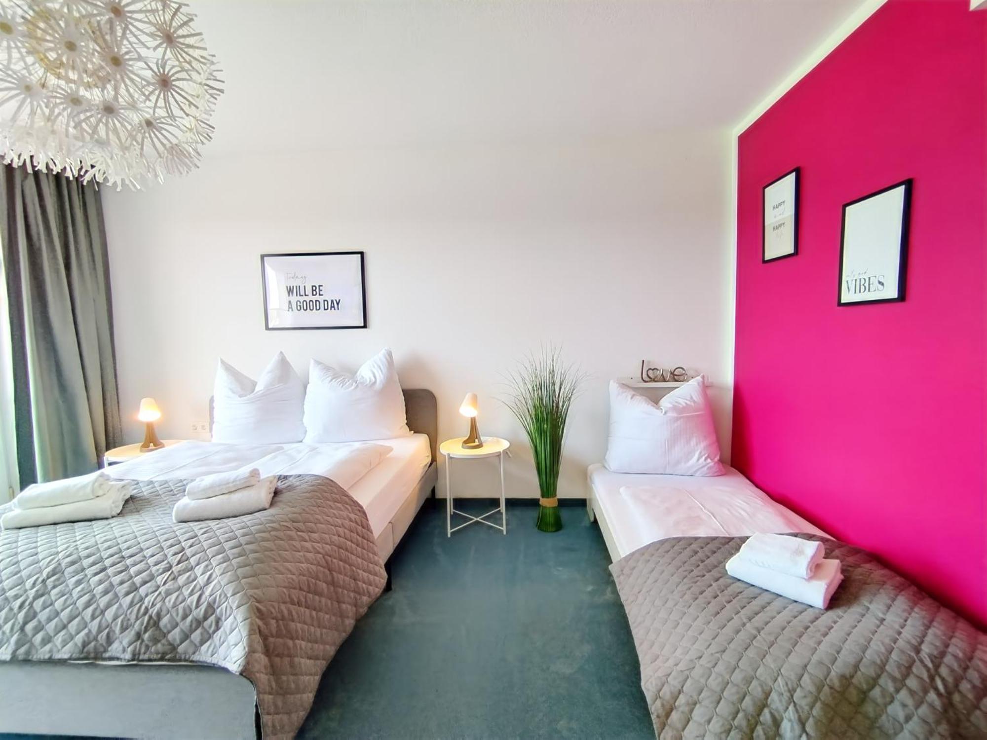 Seeblickapartment Fuer Bis Zu 12, Nuernberg & Schwabach In 30-35 Minuten Zu Erreichen, Sauna, Arbeitsplatz, Dachterrasse & Grill Spalt Buitenkant foto